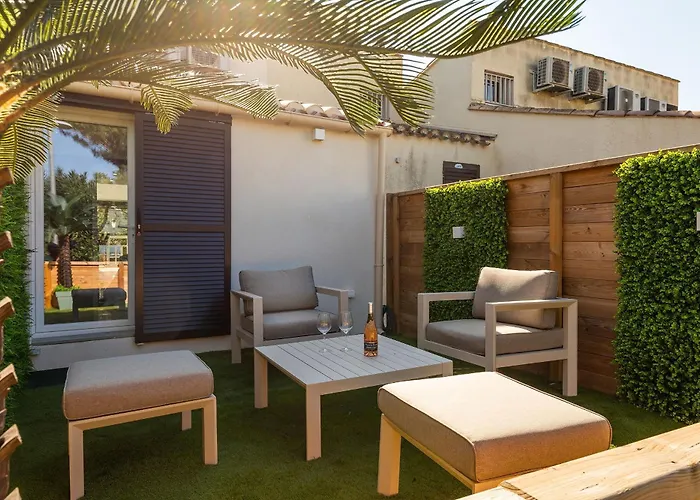 Сasa de vacaciones Village Naturiste R4n - La Greenwood *